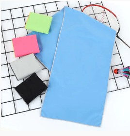 Ano ang mga gamit ng isang tuwalya sa palakasan?