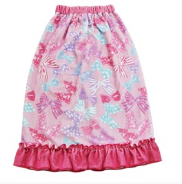 Nag-aalok ba ang Bathskirt ng mga tampok na hindi tinatagusan ng tubig at kahalumigmigan-patunay?