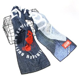 Anong mga tagapagpahiwatig ang dapat mong bigyang pansin kapag pumipili ng isang tuwalya sa palakasan?